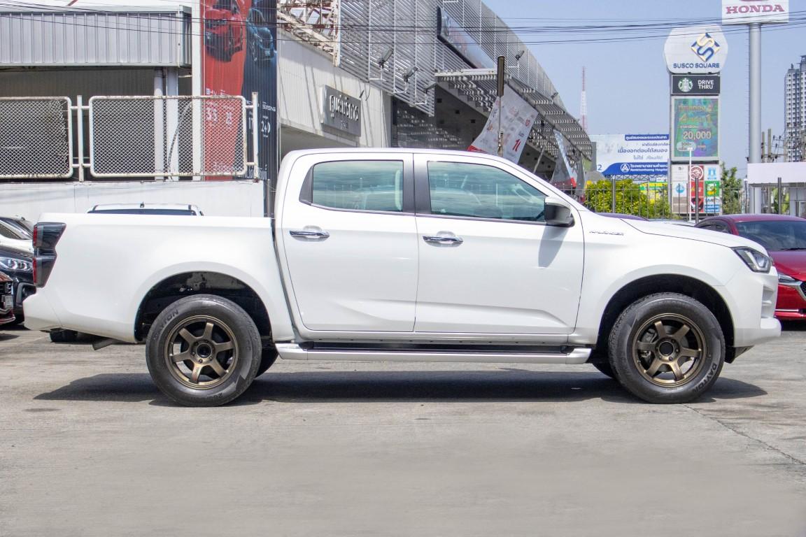 Isuzu Dmax Cab4 Hilander 1.9 Z A/T 2021 *SK2046*